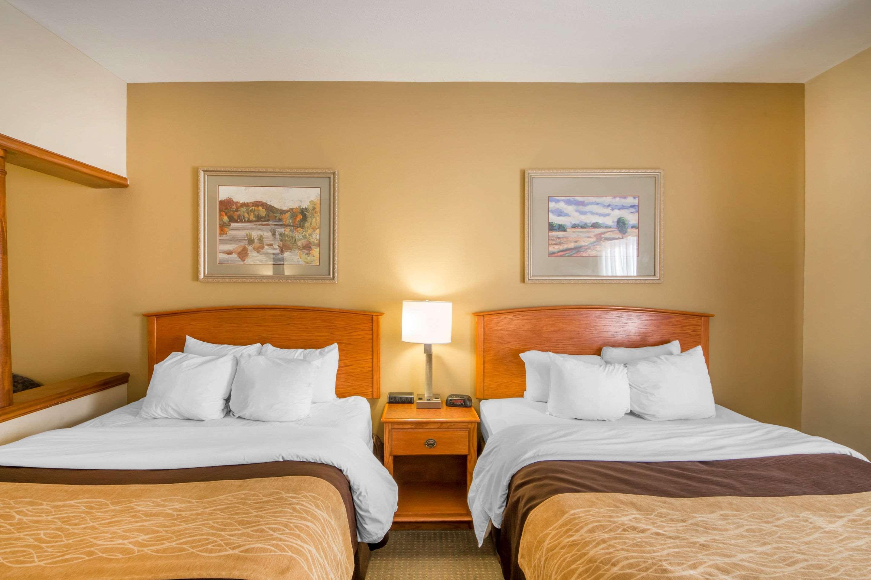 Quality Inn & Suites Midamerica Industrial Park Area Pryor Creek Ngoại thất bức ảnh